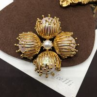 Retro Flower Alloy Inlay Pearl Women's Brooches main image 5
