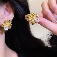 1 Pair Lady Shiny Flower Inlay Alloy Rhinestones Gold Plated Ear Studs sku image 1