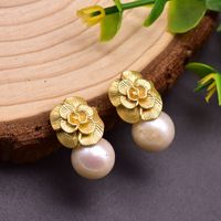 1 Pair Vintage Style Flower Plating Freshwater Pearl Copper 18k Gold Plated Ear Studs main image 3