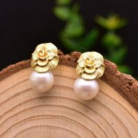 1 Pair Vintage Style Flower Plating Freshwater Pearl Copper 18k Gold Plated Ear Studs main image 4