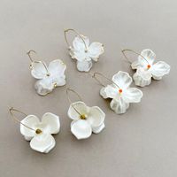 1 Pair Simple Style Commute Flower Plating 304 Stainless Steel Arylic Natural Stone Crystal Beads Gold Plated Drop Earrings main image 1