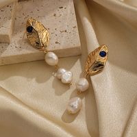 1 Pair Classical Retro Leaf Plating Inlay Copper Resin Freshwater Pearl 18k Gold Plated Drop Earrings main image 1