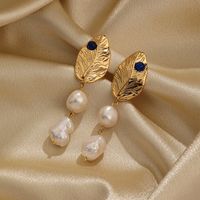 1 Pair Classical Retro Leaf Plating Inlay Copper Resin Freshwater Pearl 18k Gold Plated Drop Earrings main image 3