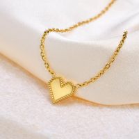 201 Edelstahl Vergoldet Einfacher Stil Herzform Halskette Mit Anhänger main image 5