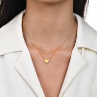 201 Edelstahl Vergoldet Einfacher Stil Herzform Halskette Mit Anhänger main image 1