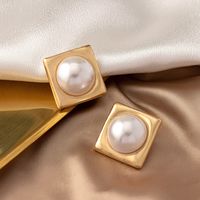 1 Paar Dame Einfacher Stil Klassischer Stil Quadrat Überzug Inlay Legierung Künstliche Perlen 14 Karat Vergoldet Ohrstecker main image 7