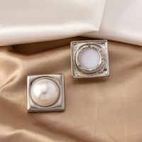 1 Pair Lady Simple Style Classic Style Square Plating Inlay Alloy Artificial Pearls 14k Gold Plated Ear Studs main image 4