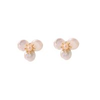 1 Pair Elegant Sweet Flower Plating Inlay Copper Pearl 18k Gold Plated Ear Studs main image 2