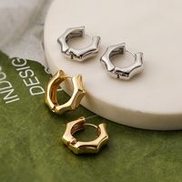 1 Piece Simple Style Solid Color Plating Copper Hoop Earrings main image 1