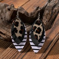 1 Pair Ethnic Style Leaves Pu Leather Drop Earrings main image 4