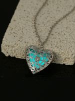 Classic Style Heart Shape Wings Copper Luminous Plating Inlay Resin Silver Plated Pendant Necklace main image 5