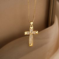 Simple Style Commute Cross Copper 18k Gold Plated Zircon Pendant Necklace In Bulk main image 5