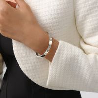 Style Simple Chiffre Romain Acier Au Titane Placage Évider Incruster Zircon Plaqué Or 14k Bracelet main image 8