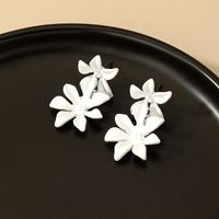 1 Pair Simple Style Flower Stoving Varnish Alloy Drop Earrings sku image 2