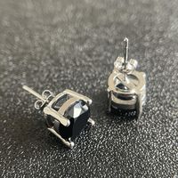 1 Pair Simple Style Round Plating Inlay Brass Crystal Zircon Platinum Plated Ear Studs main image 6