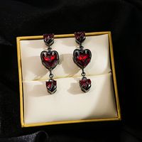 1 Pair Gothic Streetwear Cool Style Heart Shape Inlay Alloy Zircon Drop Earrings main image 1