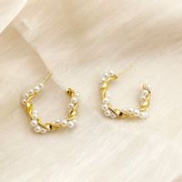 1 Pair Simple Style Commute Twist Beaded Plating 304 Stainless Steel Artificial Pearl Pearl Beads 14K Gold Plated Ear Studs main image 1