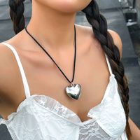 Cute Sweet Simple Style Heart Shape Alloy Three-dimensional Women's Pendant Necklace main image 2