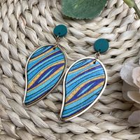 1 Pair Classical Artistic Leaves Conch Side Stripe Lacquer Painting Wood Drop Earrings main image 4