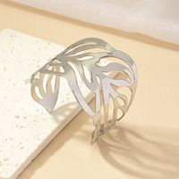 Punk Leaves Alloy Plating Gold Plated Women's Bangle main image 3
