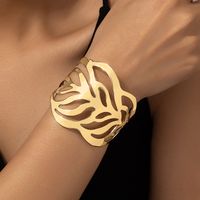 Punk Leaves Alloy Plating Gold Plated Women's Bangle main image 1