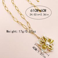 304 Stainless Steel Gold Plated Elegant French Style Plating Inlay Flower Artificial Pearls Shell Pendant Necklace main image 2