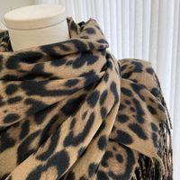 Women's Casual Leopard Imitation Cashmere Scarf main image 4