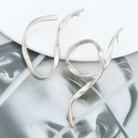 1 Pair Simple Style Solid Color Plating Alloy Gold Plated Drop Earrings main image 6
