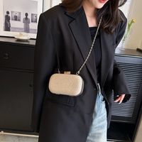 Women's Mini All Seasons Arylic Solid Color Classic Style Square Zipper Evening Bag main image 3