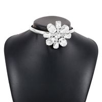 Wholesale Jewelry Elegant Flower Iron Rhinestones Inlay Necklace sku image 1