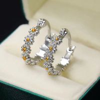 1 Pair Simple Style Flower Plating Alloy Gold Plated Earrings main image 3