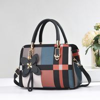 Women's Large All Seasons Pu Leather Color Block Classic Style Square Zipper Tote Bag sku image 2