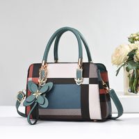Women's Large All Seasons Pu Leather Color Block Classic Style Square Zipper Tote Bag sku image 3