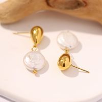 1 Paire Mignon Style Simple Style Classique Rond Placage Acier Inoxydable Perle D'eau Douce Plaqué Or Boucles D'oreilles main image 1