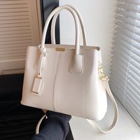 Women's Pu Leather Solid Color Elegant Square Magnetic Buckle Handbag Square Bag main image 6