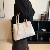 Women's Pu Leather Solid Color Elegant Square Magnetic Buckle Handbag Square Bag sku image 3