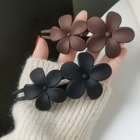 Simple Style Solid Color Flower Plastic Hair Clip main image 3