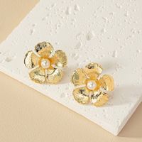 1 Pair Simple Style Flower Inlay Alloy Pearl Ear Studs sku image 1