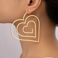 1 Pair Vintage Style Heart Shape Plating Alloy Ear Studs main image 1
