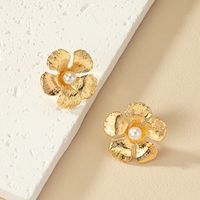 1 Pair Simple Style Flower Inlay Alloy Pearl Ear Studs main image 5