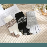 Women's Retro Geometric Imitation Cashmere Gloves 1 Pair sku image 1