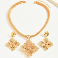 Elegant Flower Iron Plating Hollow Out Wedding Season Women's Earrings Necklace main image 3