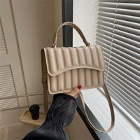 Women's All Seasons Pu Leather Solid Color Classic Style Square Flip Cover Handbag main image 4
