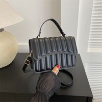 Women's All Seasons Pu Leather Solid Color Classic Style Square Flip Cover Handbag main image 2