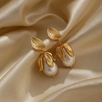 1 Pair Simple Style Leaf Plating Inlay Copper Pearl 18k Gold Plated Drop Earrings main image 5