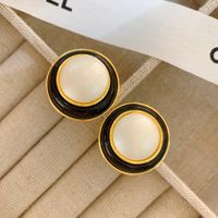 Retro Round Alloy Plating Women's Ear Studs 1 Pair main image 2