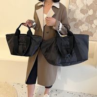 Women's All Seasons Nylon Solid Color Basic Streetwear Sewing Thread Bucket Zipper Shoulder Bag Handbag main image 1