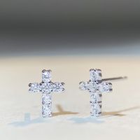 Simple Style Cross Sterling Silver Inlay Moissanite Ear Studs sku image 1