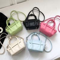 Mujeres Pequeña Cuero Sintético Color Sólido Elegante Estilo Clásico Cuadrado Cremallera Bolsas De Hombro Bolso Bolso Bandolera main image 6