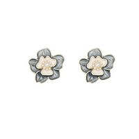 1 Pair Vintage Style Sweet Simple Style Flower Alloy Ear Studs main image 4